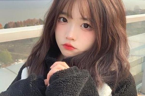 圆脸可爱小姐姐头像图片;圆脸女生头像图片