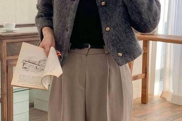 上身短下身长怎么穿搭图片(短款上衣外套下身怎么搭配)
