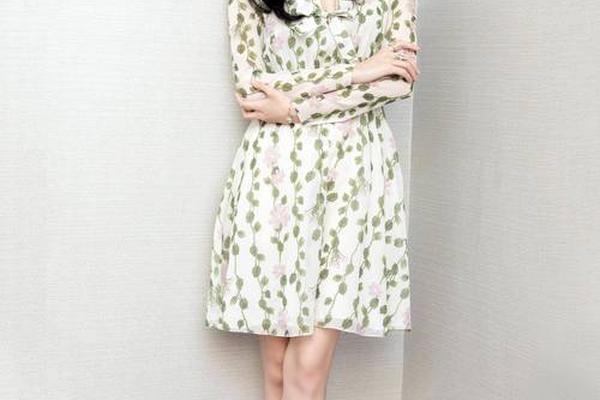 明星夏装搭配图;明星服装搭配图片女