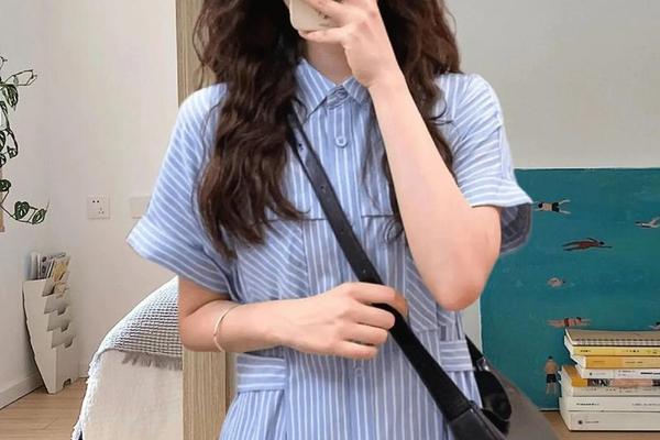 约会女生穿什么衣服好-约会穿什么颜色的衣服