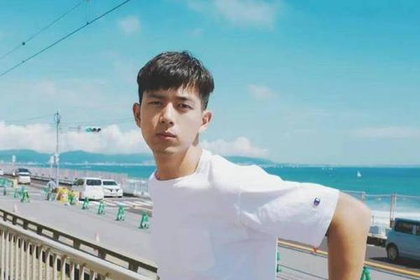 男明星夏天搭配什么衣服 男明星穿着打扮图片