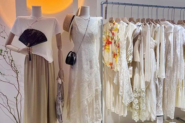 女装店陈列图 普通小店;女装陈列图片