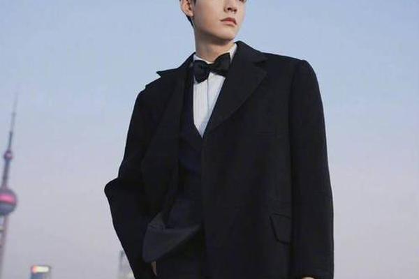 明星穿搭男春夏图片大全;男明星冬季穿搭
