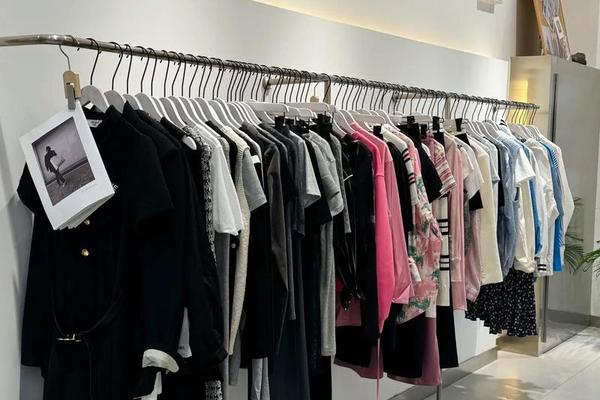 女装店陈列搭配技巧有哪些呢图片—女装陈列搭配技巧图片欣赏