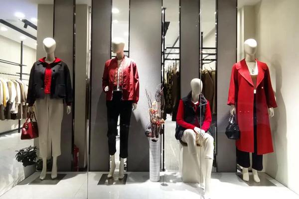 女装陈列要求及标准有哪些_服装陈列与展示设计
