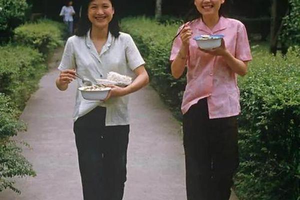 80年代穿什么(1970～1980年代历史)