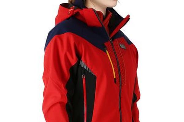 为什么尽量少穿红色衣服、红色冲锋衣好看吗