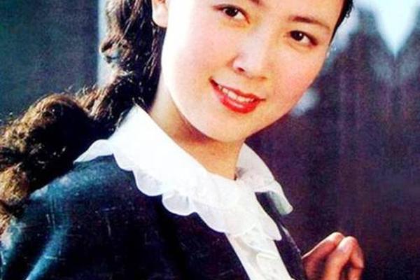 80年代明星写真视频播放_大陆80年代美女明星