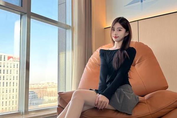 约会穿搭女生性感_女生初次约会穿搭攻略