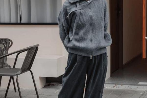 50岁的人怎么穿衣服好看,50岁穿衣服搭配技巧
