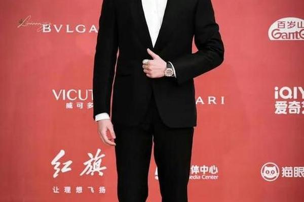 男明星出席活动的穿着 哪个男明星穿搭最好