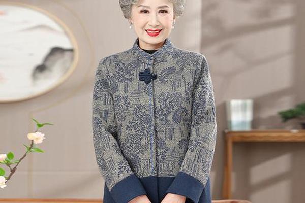 中老年女士穿什么颜色显年轻_50-60岁洋气女装