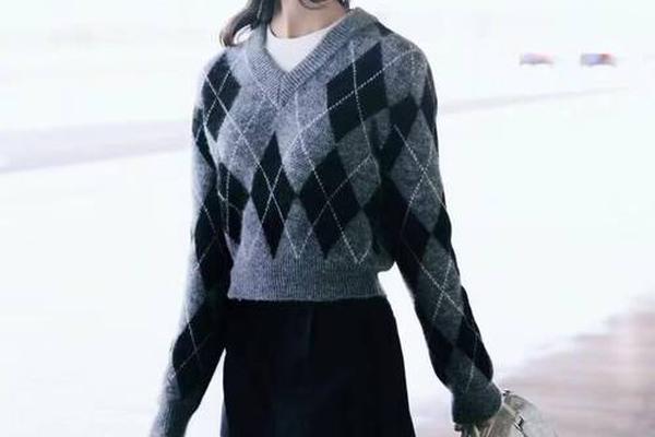 明星走机场的衣服 明星机场穿搭