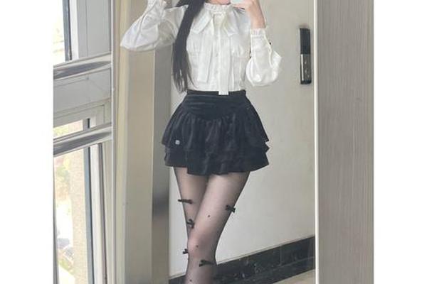 约会穿什么衣服好一点-约会穿什么衣服好 女生