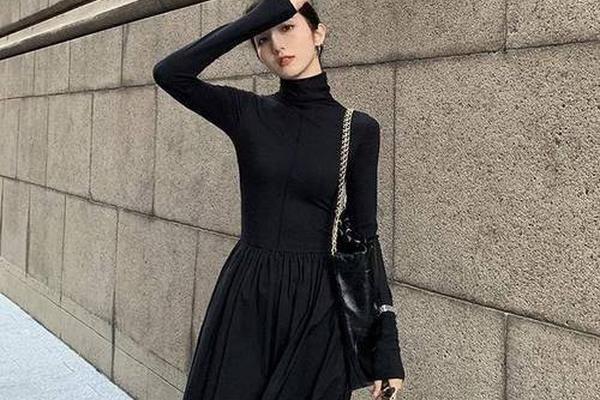 约会穿啥衣服合适-约会穿黑色衣服可以吗