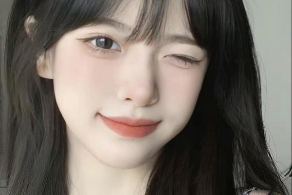 圆脸可爱头像、圆脸的女生