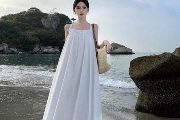 女人约会穿衣搭配技巧—去三亚必带10件衣服