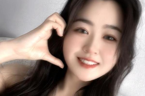 圆脸妹子好看吗(圆脸是不是不上镜)