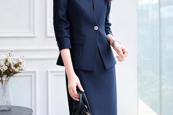 女士正装是哪几种衣服图片_哪些衣服属于正装女士