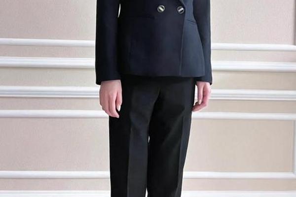 公务员面试衣着打扮男士可以穿吗 男人穿衣打扮