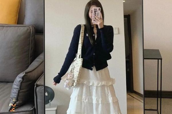 春季约会女生穿搭图片大全;女生初次约会穿搭攻略
