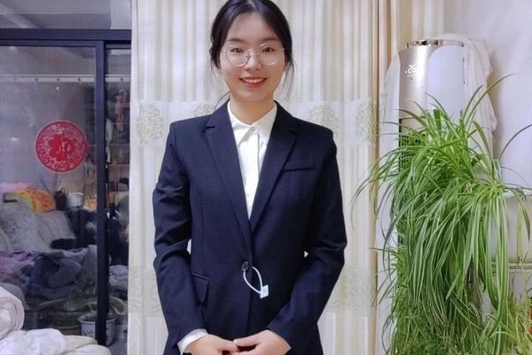 女性面试最佳着装图片公务员_公务员面试女鞋要求