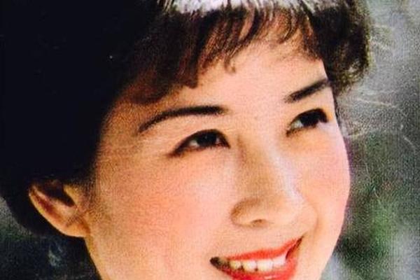 80年代明星头型图片;八十年代发型图片