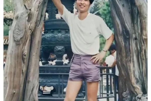 80年代穿衣服风格男_衣服有几种风格