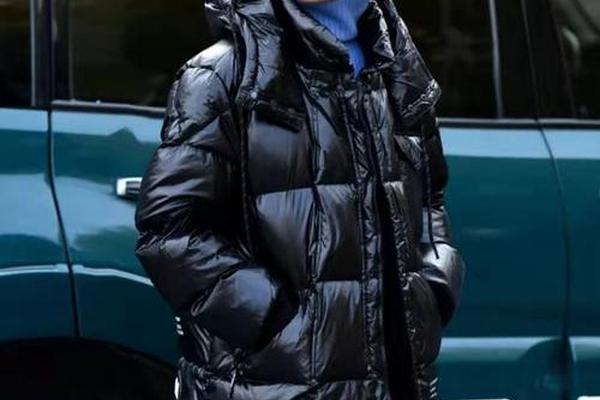 50岁的女人冬季穿什么衣服好 夏天50岁女人穿什么衣服好看