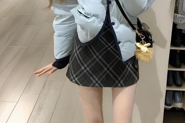 女生冬天约会穿搭(适合初次见面女生穿搭)