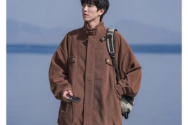 男大学生穿什么衣服-大学生穿的衣服品牌