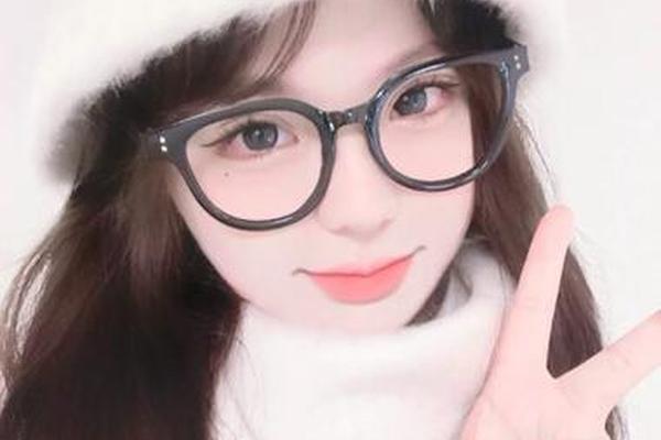 圆脸女生真实照片—圆脸女生生活照头像