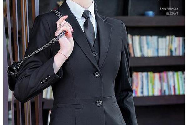 冬天面试正装女生服装推荐怎么写,冬季面试服装女生搭配