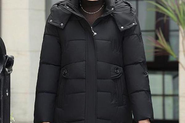 50岁选什么颜色羽绒服(五十岁适合穿什么颜色的衣服)
