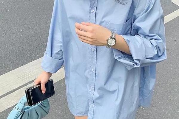 女生衬衣怎么搭配 女衬衫搭配什么下装