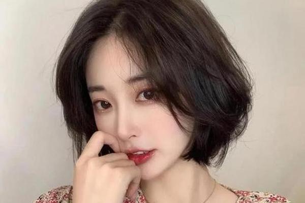 圆脸妹子适合什么卷发—适合圆脸女生的卷发