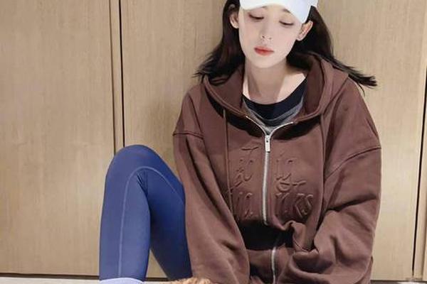 明星们的日常穿搭是什么_女明星日常穿搭