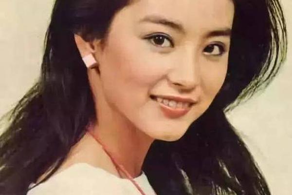 80年代就出名的女明星是谁—80年代女明星人行榜