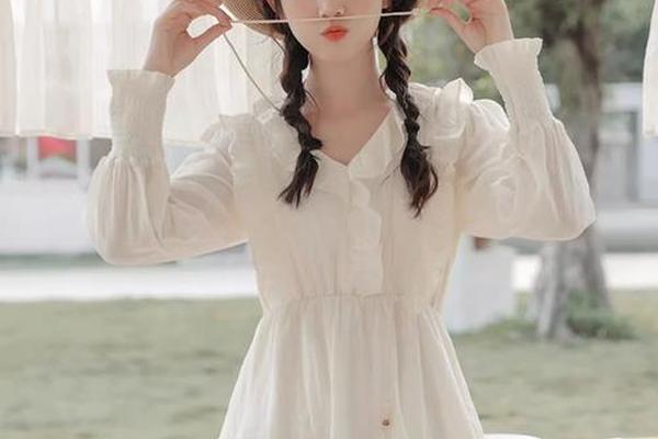 女生约会穿的保守的衣服、女生见面穿什么衣服好看