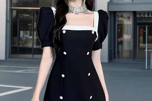 约会穿啥衣服合适-约会穿黑色衣服可以吗