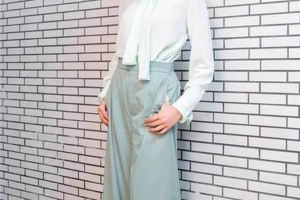 明星夏季日常穿搭女 明星穿着搭配女