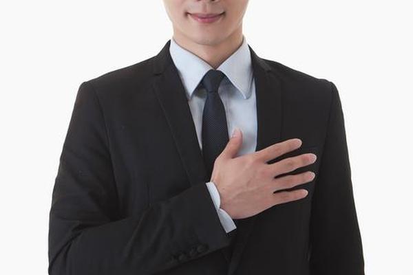 公务员面试男生穿什么颜色的西装 公务员面试正装颜色