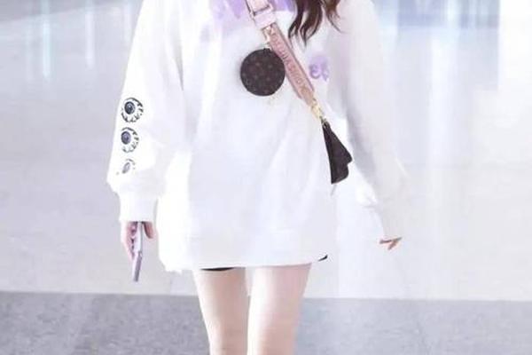 上身长下身短适合穿什么样的衣服—上身长下身短穿什么衣服好看