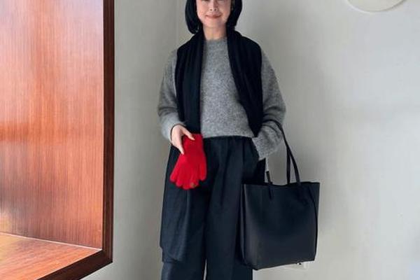五十多岁的穿搭(50岁女人的穿衣搭配)