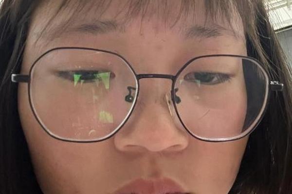圆脸女生照片丑 圆脸女生丑吗
