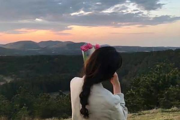小个子女生图片背影;背影美女图片