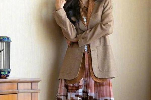 明星秋冬搭配什么衣服(杨幂图片衣服搭配)