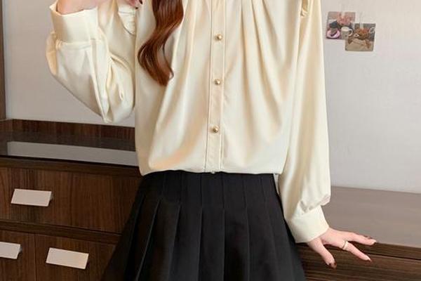 圆脸穿啥衣服好看 脸大适合穿什么衣服