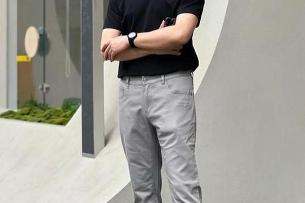 50岁穿衣服搭配技巧男士;50岁男人穿什么衣服显年轻