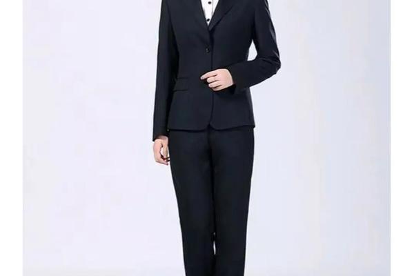 公务员面试应该穿什么衣服、面试必须穿正装吗冬天